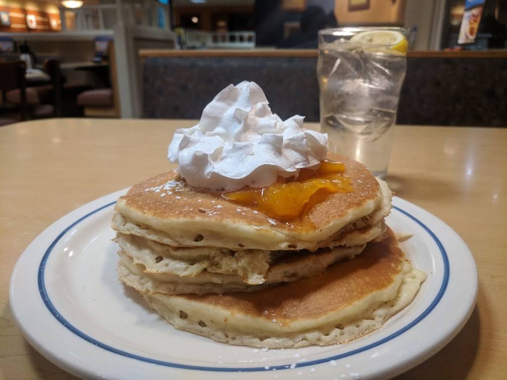 IHOP | bakery | 24140 Ford Rd, Dearborn Heights, MI 48127, USA | 3132740577 OR +1 313-274-0577