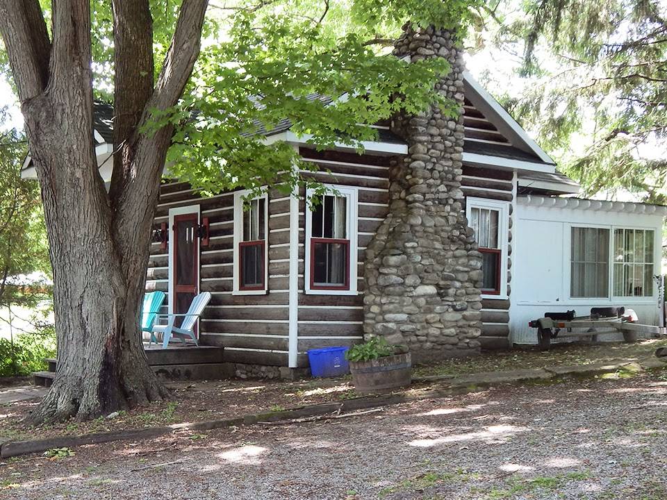 The Poplars Resort | restaurant | PO Box 30, 8 By Street, Newboro, ON K0G 1P0, Canada | 8886861891 OR +1 888-686-1891