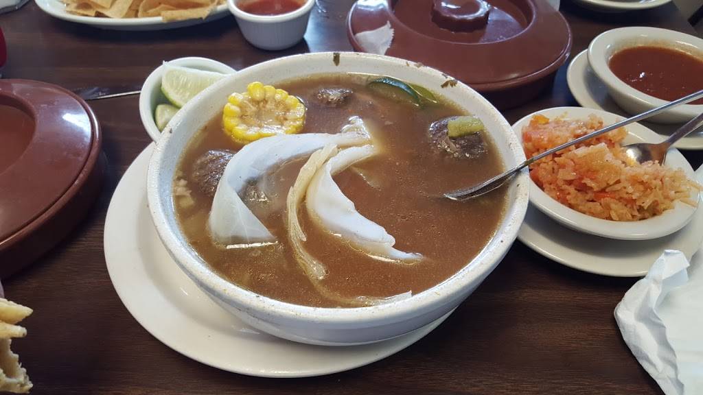 Los Compadres Mexican Seafood | restaurant | 7546 Marbach Rd, San Antonio, TX 78227, USA | 2106749881 OR +1 210-674-9881