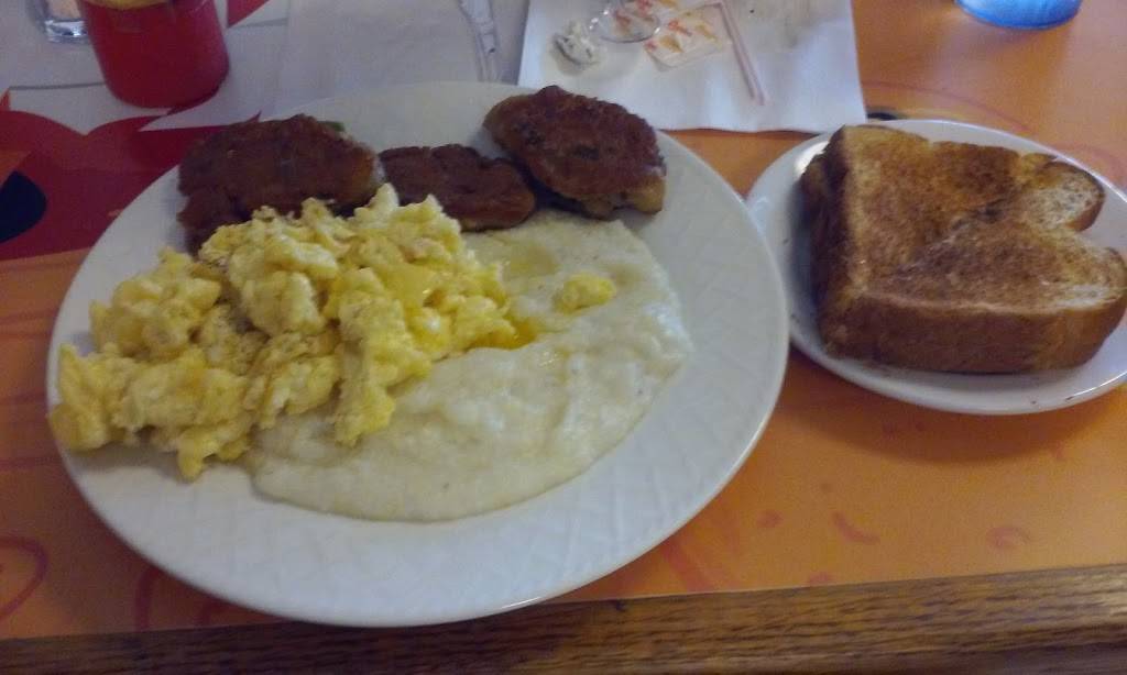 Ms. Anns Soul Food & Seafood | restaurant | 16194 NW 27th Ave, Opa-locka, FL 33054, USA | 3059744560 OR +1 305-974-4560