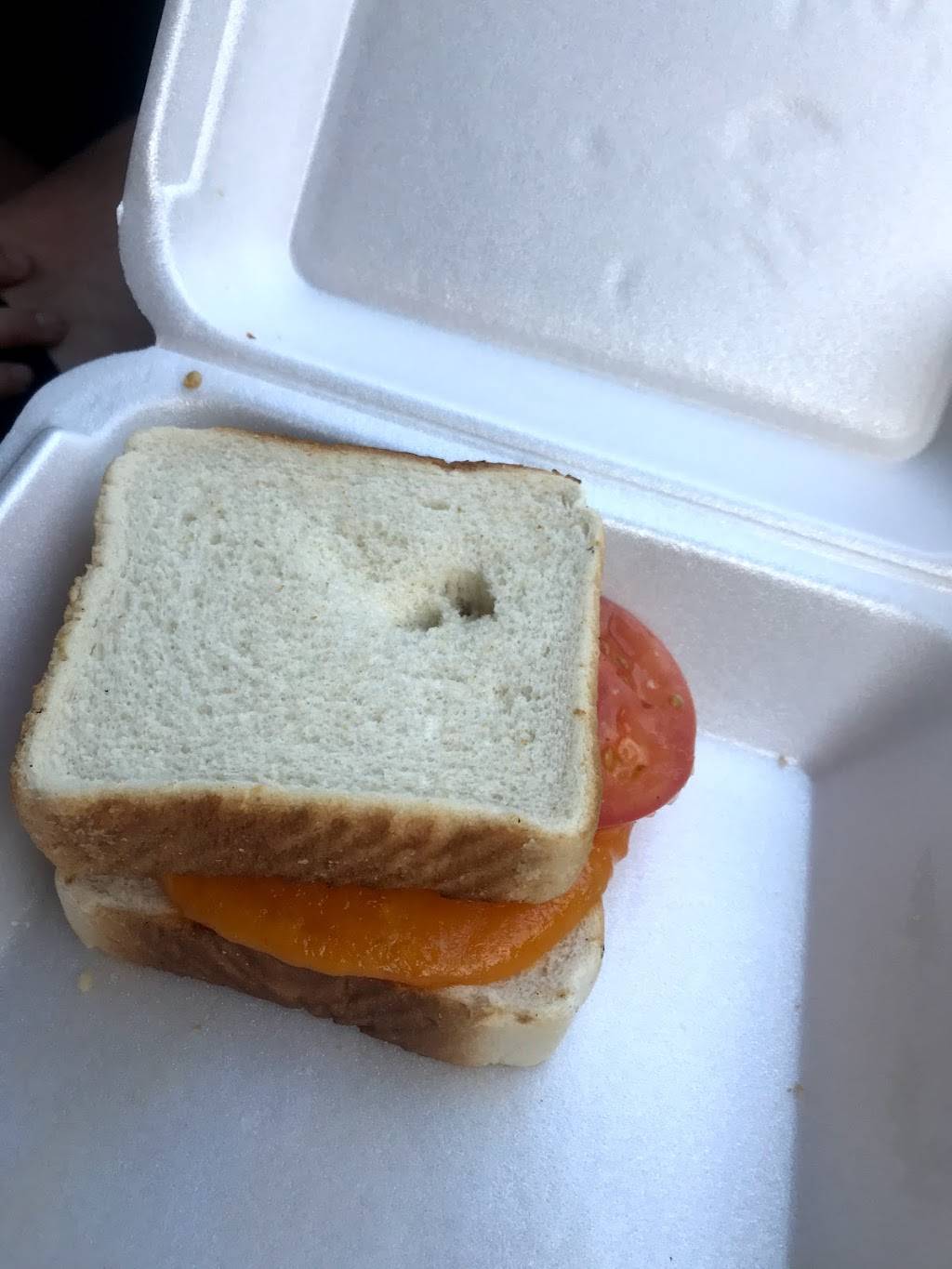 Grouchos Deli | restaurant | 2828 Main St, Newberry, SC 29108, USA | 8035975281 OR +1 803-597-5281