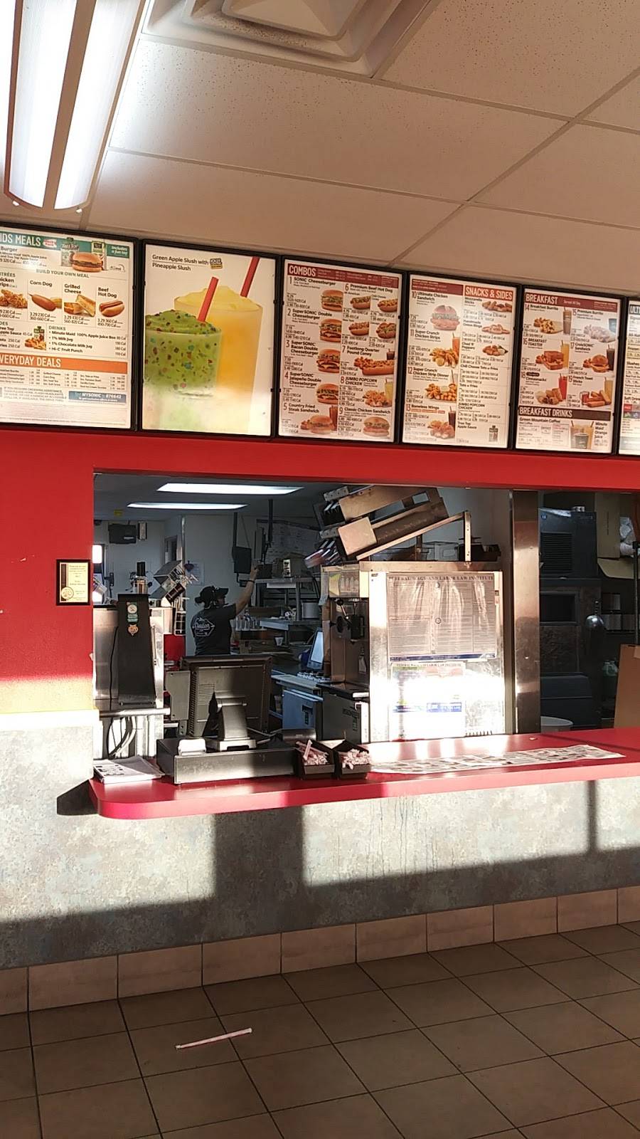 Sonic Drive-In | restaurant | 2010 Aldine Bender Rd, Houston, TX 77032, USA | 2812273266 OR +1 281-227-3266