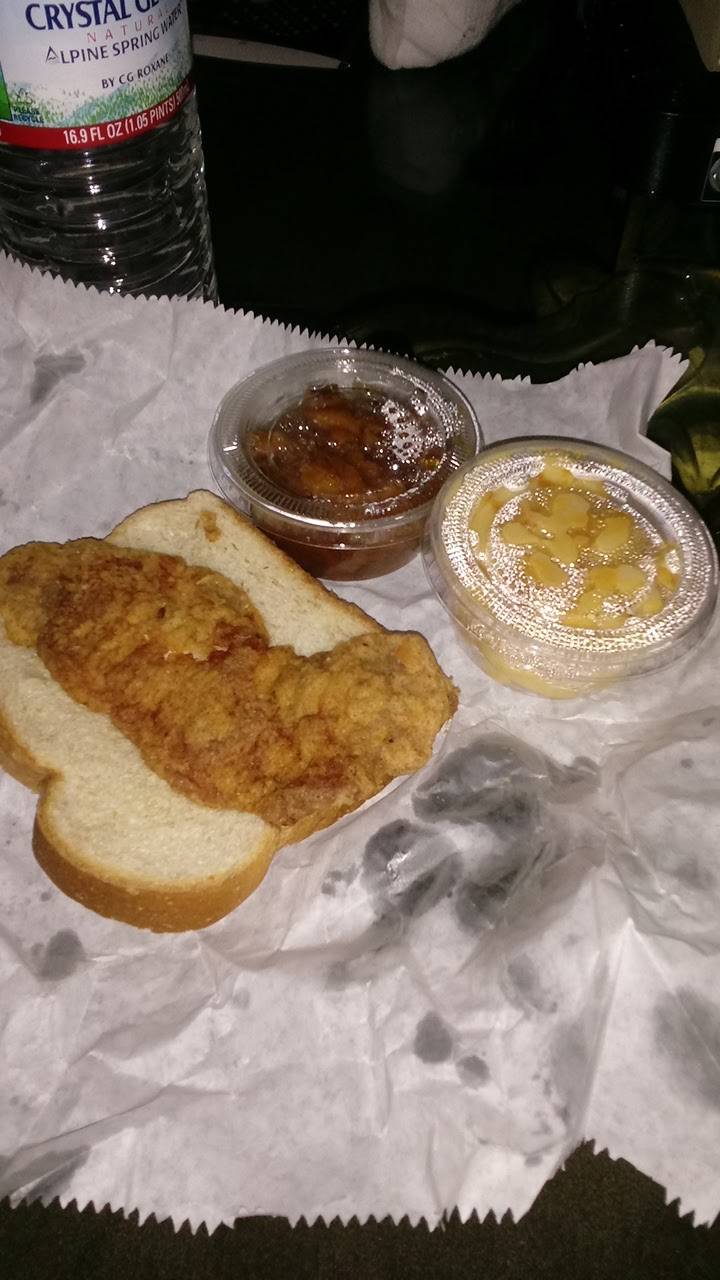 Oinkys Pork Chop Heaven | restaurant | 22483 Emery Rd, North Randall, OH 44128, USA | 2163652800 OR +1 216-365-2800