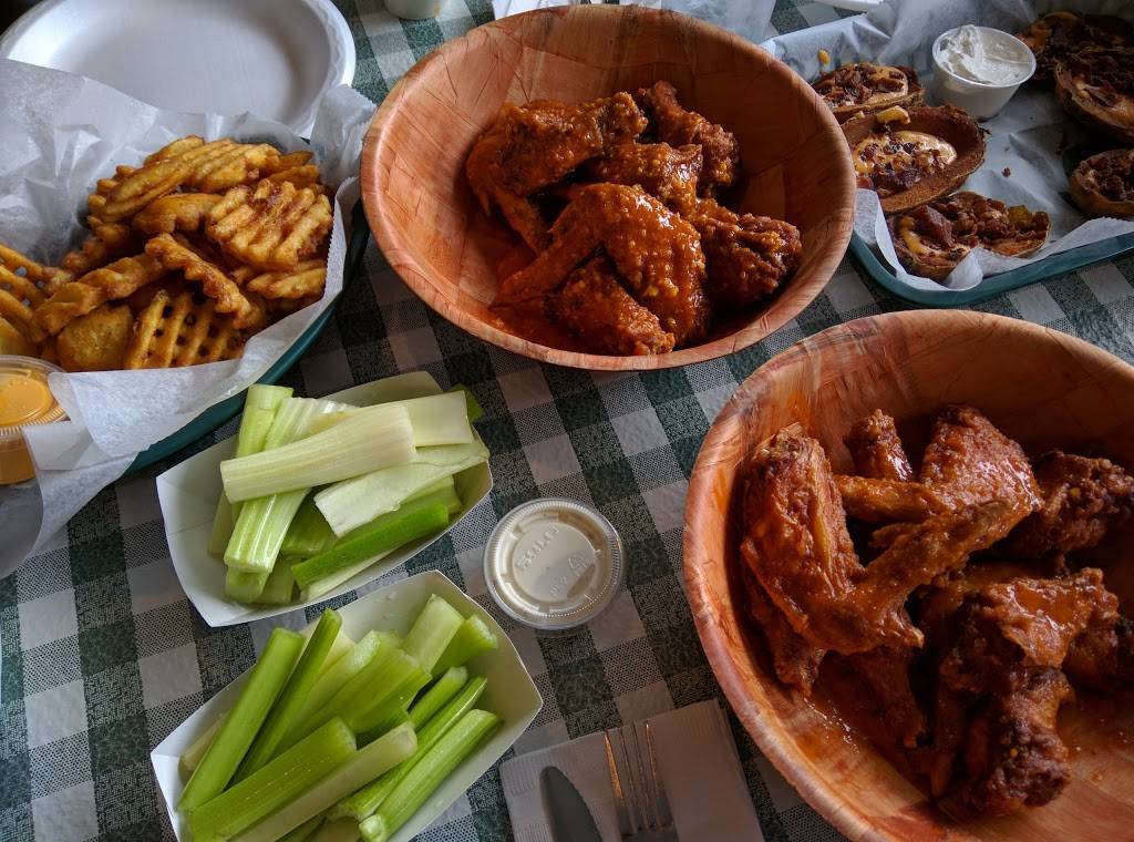 Gators Wing Shack Grill & Pizzeria | restaurant | 1719 N Rand Rd, Palatine, IL 60074, USA | 8477050555 OR +1 847-705-0555