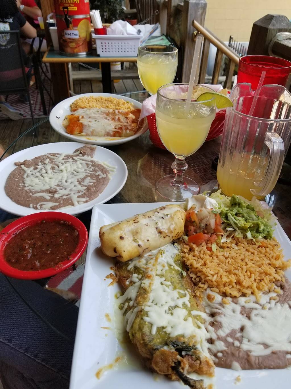 La Tia and Panchos Cantina Grill | restaurant | 140 N Main St, St Charles, MO 63301, USA | 6368964441 OR +1 636-896-4441
