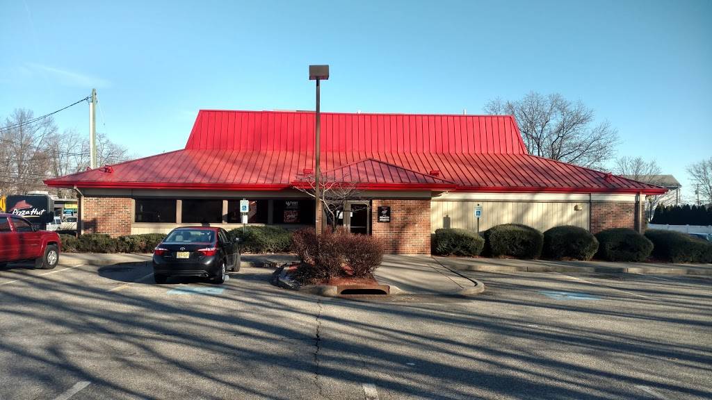 Pizza Hut | restaurant | 536 Market St, Saddle Brook, NJ 07663, USA | 2017120320 OR +1 201-712-0320