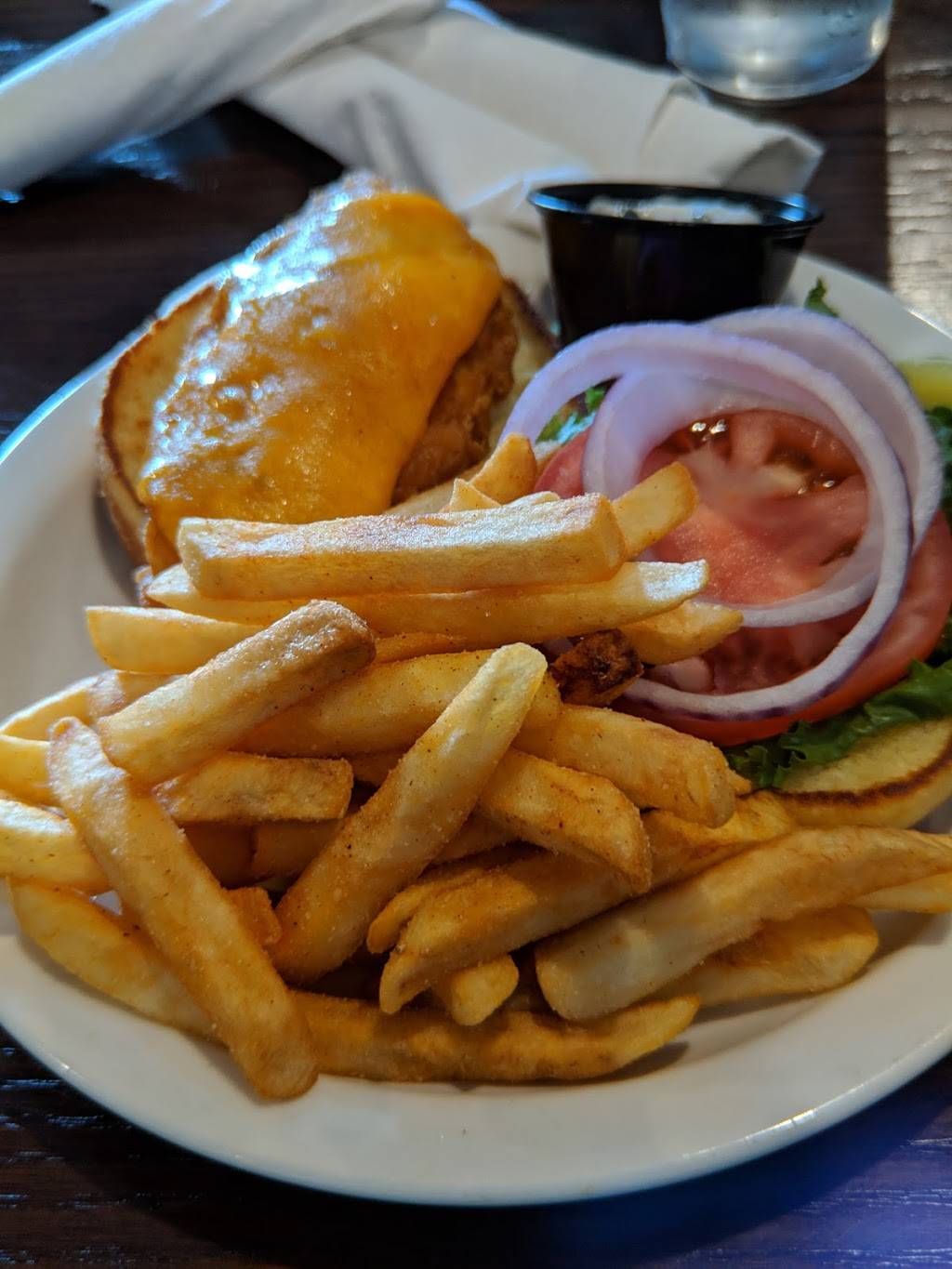 Legends Grille | restaurant | 1601 Willow Lawn Dr #840, Richmond, VA 23230, USA | 8045628043 OR +1 804-562-8043