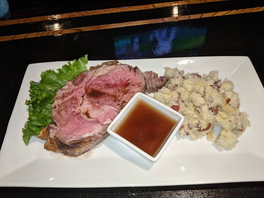 Rocky’s Restaurant and Pub | restaurant | 1562 Island Ave, McKees Rocks, PA 15136, USA | 4127717191 OR +1 412-771-7191