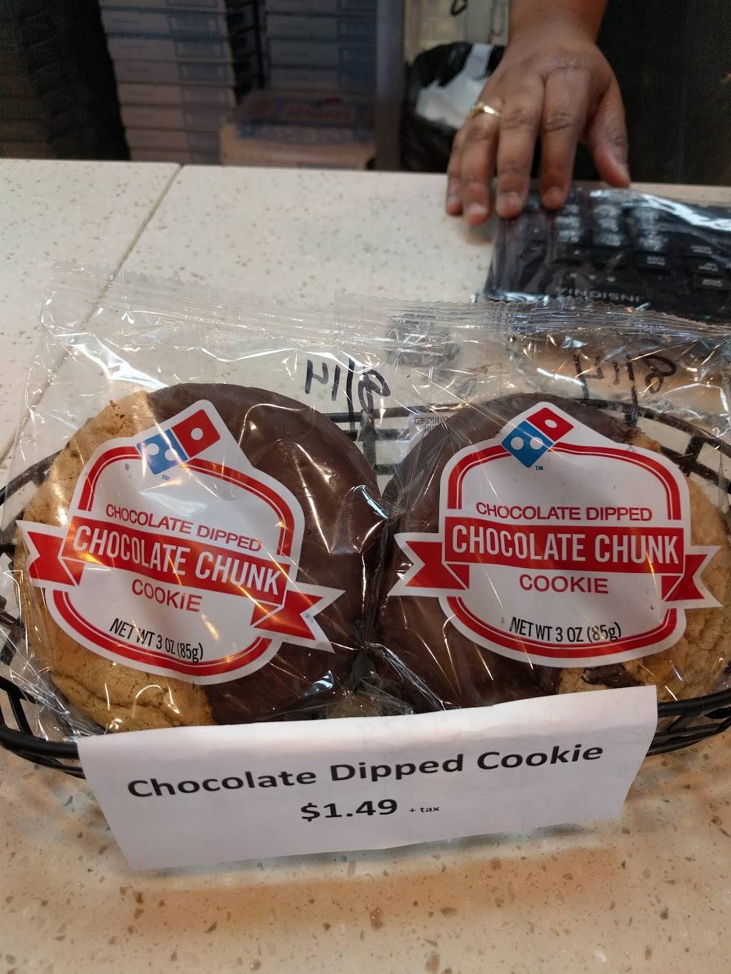 Dominos Pizza | meal delivery | 2531 S University Dr, Davie, FL 33324, USA | 9544741100 OR +1 954-474-1100