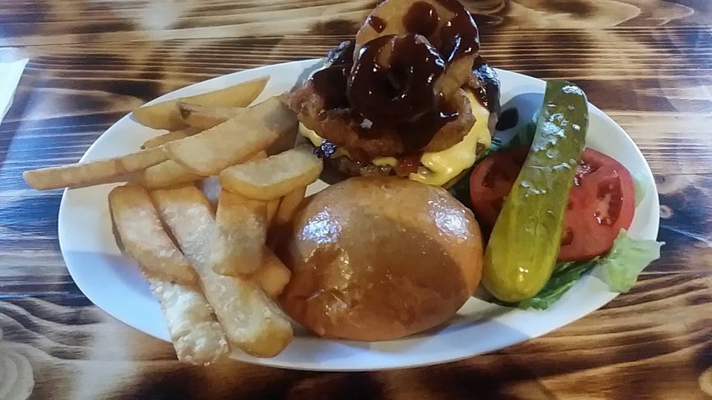 Refinery Tavern | restaurant | 812 Broadway, Bayonne, NJ 07002, USA | 2018580060 OR +1 201-858-0060