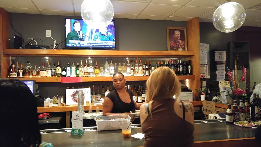 Sala Thai Restaurant | restaurant | 4020 Minnesota Ave NE, Washington, DC 20019, USA | 2023997999 OR +1 202-399-7999