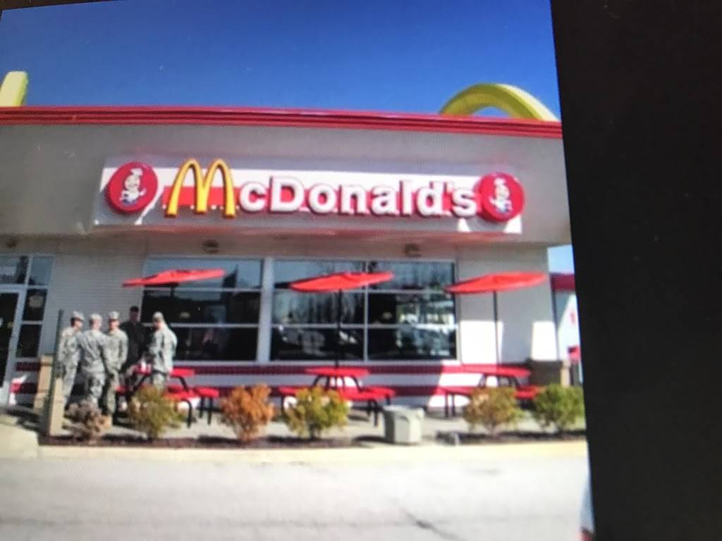 Boston Market | restaurant | 3295 Crain Hwy, Waldorf, MD 20603, USA | 3016384750 OR +1 301-638-4750