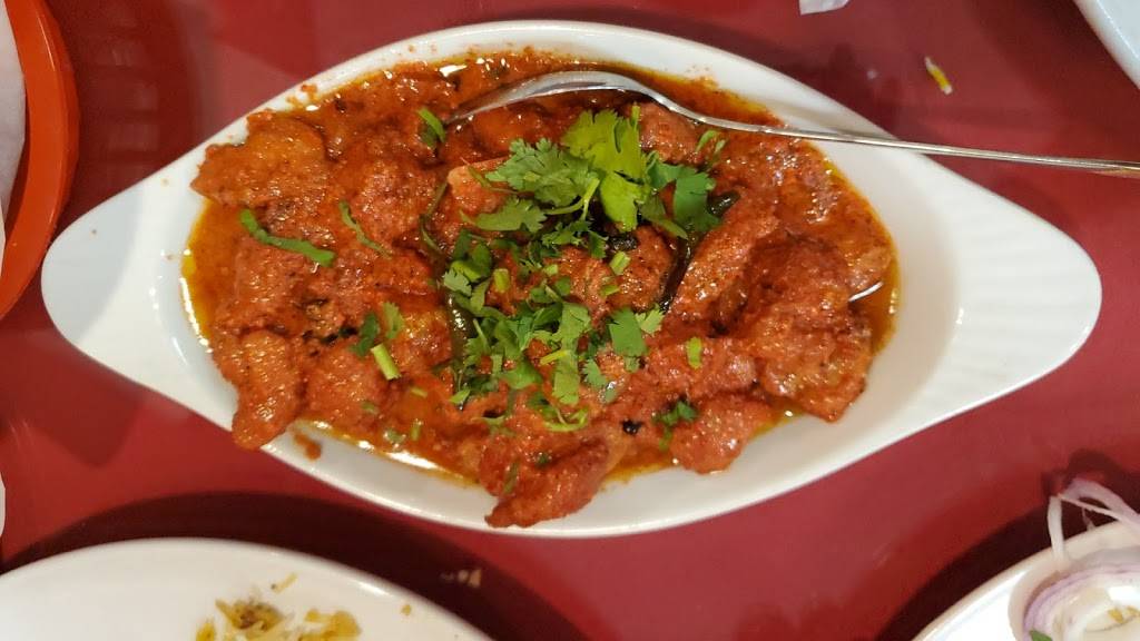 Red Chili | restaurant | 2319 Williams Trace Blvd, Sugar Land, TX 77478, USA | 2815655881 OR +1 281-565-5881