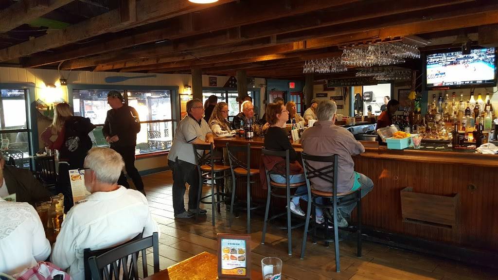 Hurricane Pattys | restaurant | 69 Lewis Blvd, St. Augustine, FL 32084, USA | 9043427338 OR +1 904-342-7338