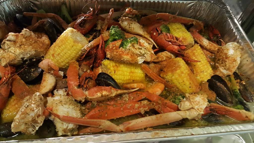 Divas Kitchen Catering Only | restaurant | 9 W Main St, Norristown, PA 19401, USA | 4846747967 OR +1 484-674-7967