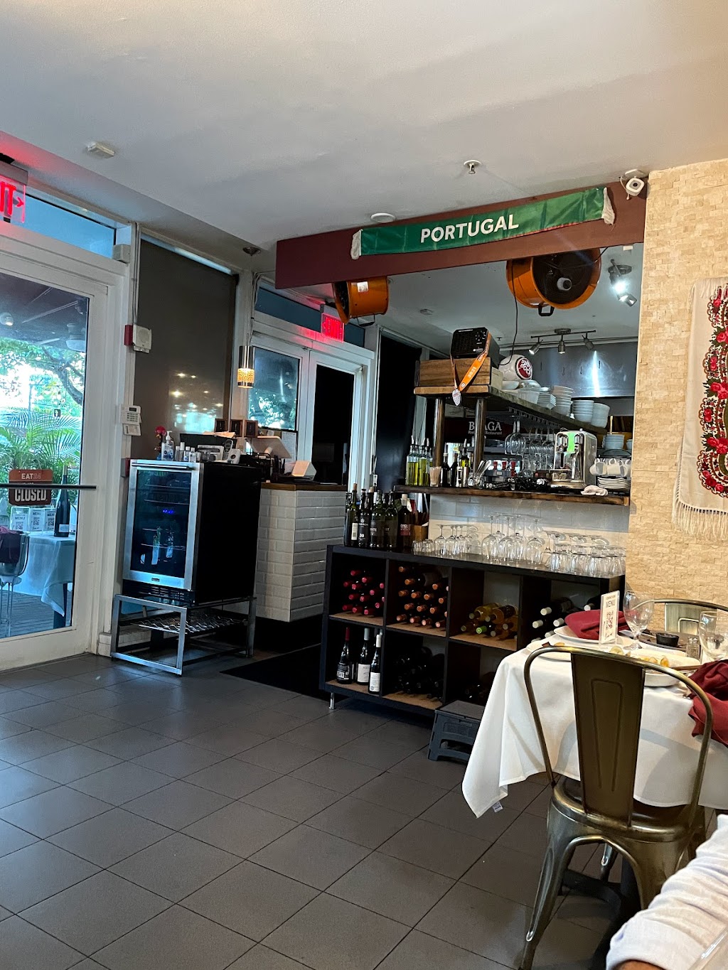 Braga Portuguese Restaurant | restaurant | 1401 SW 22nd St, Miami, FL 33145, USA | 3053920959 OR +1 305-392-0959