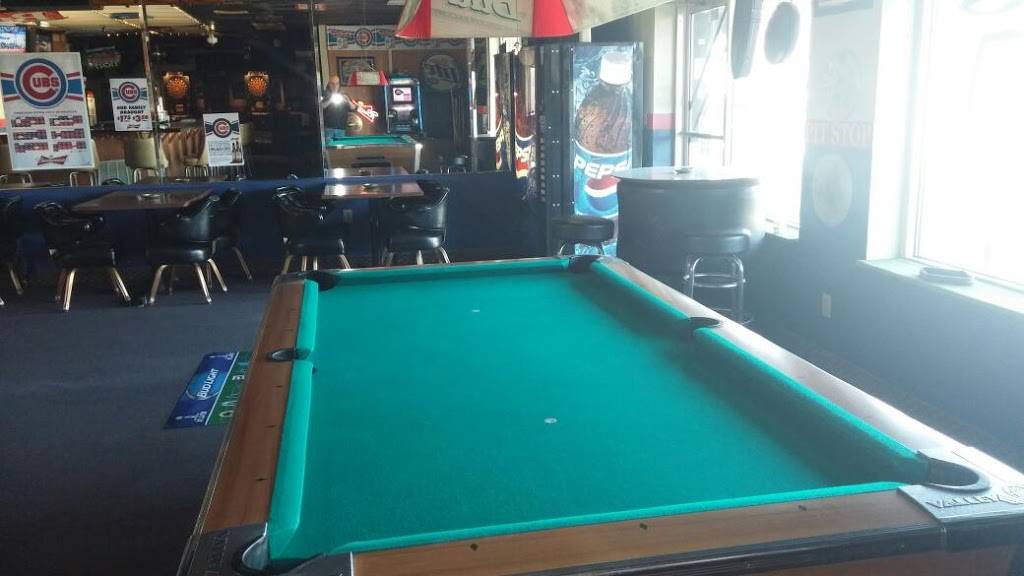 The Pit Stop Pub | restaurant | 1753 E 12th St, Mishawaka, IN 46544, USA | 5743275807 OR +1 574-327-5807