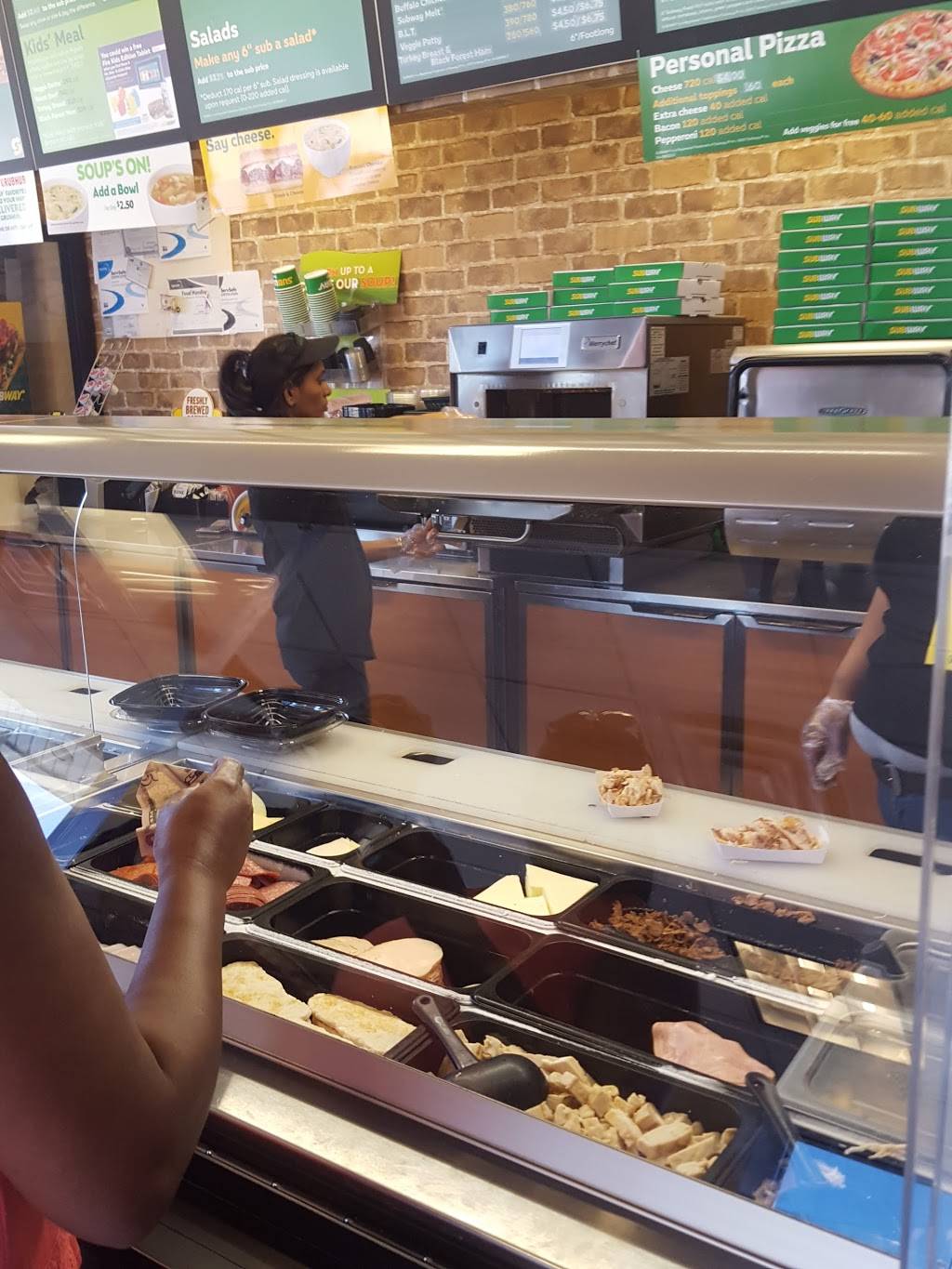 Subway | restaurant | 5973 W Madison St, Chicago, IL 60644, USA | 7734734880 OR +1 773-473-4880