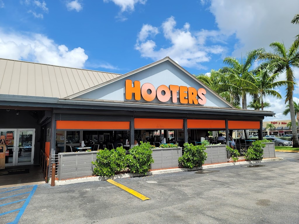 Hooters | restaurant | 680 W 49th St, Hialeah, FL 33012, USA | 3057225546 OR +1 305-722-5546