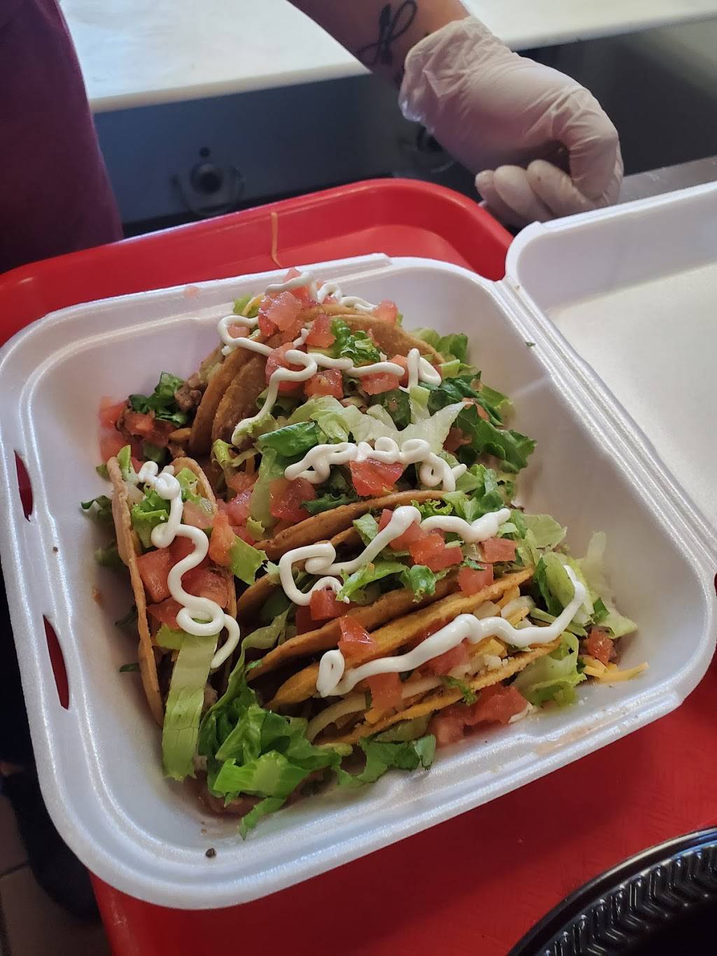 Fridas tacos | restaurant | 909 S Central Ave, Compton, CA 90220, USA | 4242403134 OR +1 424-240-3134