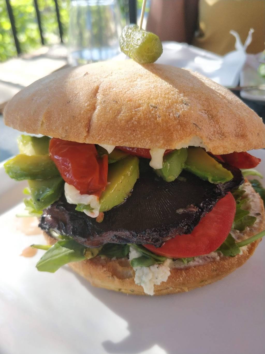 Greenfields Gastro Public House | restaurant | 900 Greenbank Rd, Nepean, ON K2J 4P6, Canada | 6138239900 OR +1 613-823-9900