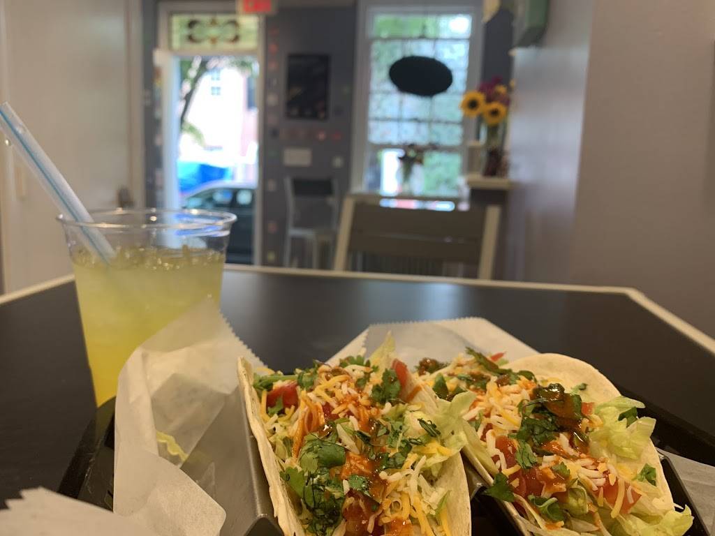 BTW Georgetown | restaurant | 1062 Thomas Jefferson St NW, Washington, DC 20007, USA | 2028498745 OR +1 202-849-8745