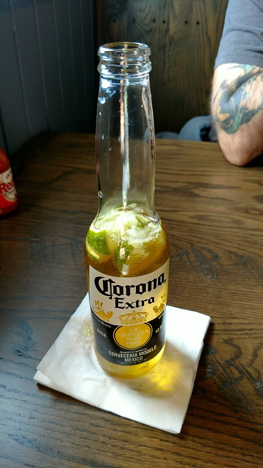 The Hangar | restaurant | 500 Flaugherty Run Rd, Coraopolis, PA 15108, USA | 7244579630 OR +1 724-457-9630