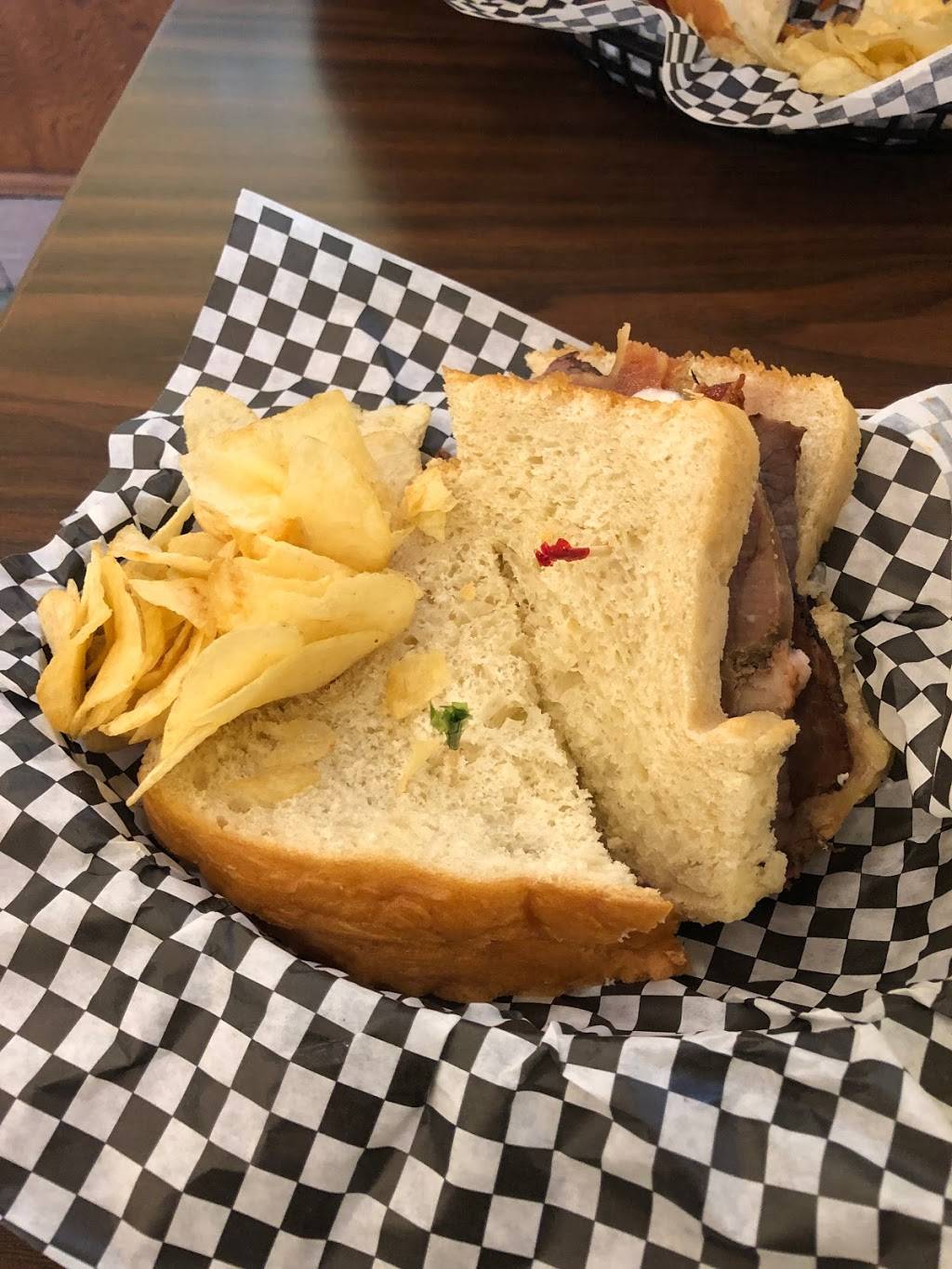 Bake Shop and Hollywood Cafe | restaurant | 1301 Broadway, Denison, IA 51442, USA | 7122635552 OR +1 712-263-5552