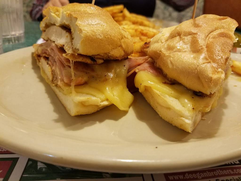 Town & Country Restaurant | restaurant | 660 Rte 37 W, Toms River, NJ 08755, USA | 7325693910 OR +1 732-569-3910