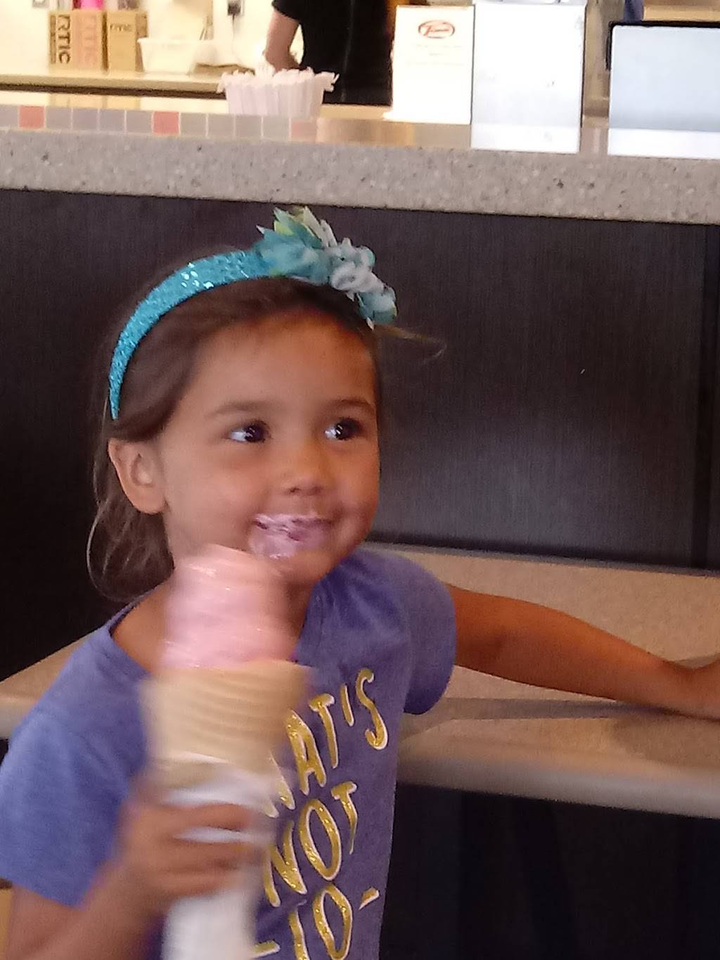 Toms Drive-In | restaurant | 5531 Superior Ave, Sheboygan, WI 53083, USA | 9207836850 OR +1 920-783-6850