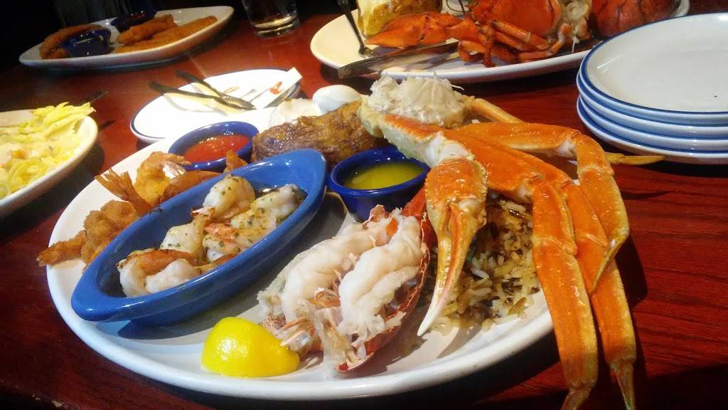 Red Lobster | restaurant | 4645 S 76th St, Greenfield, WI 53220, USA | 4142814030 OR +1 414-281-4030