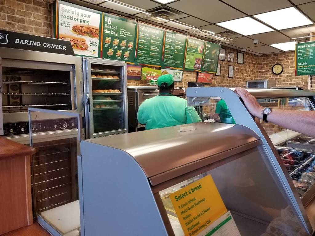 Subway Restaurants | restaurant | 9629 Spencer Hwy, La Porte, TX 77571, USA | 2814760047 OR +1 281-476-0047
