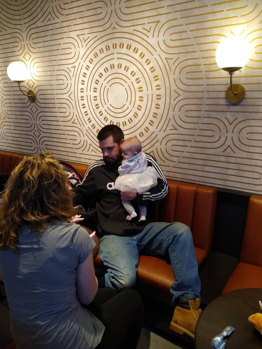 Starbucks | cafe | 1000 6th St, Bremerton, WA 98337, USA | 3603776777 OR +1 360-377-6777