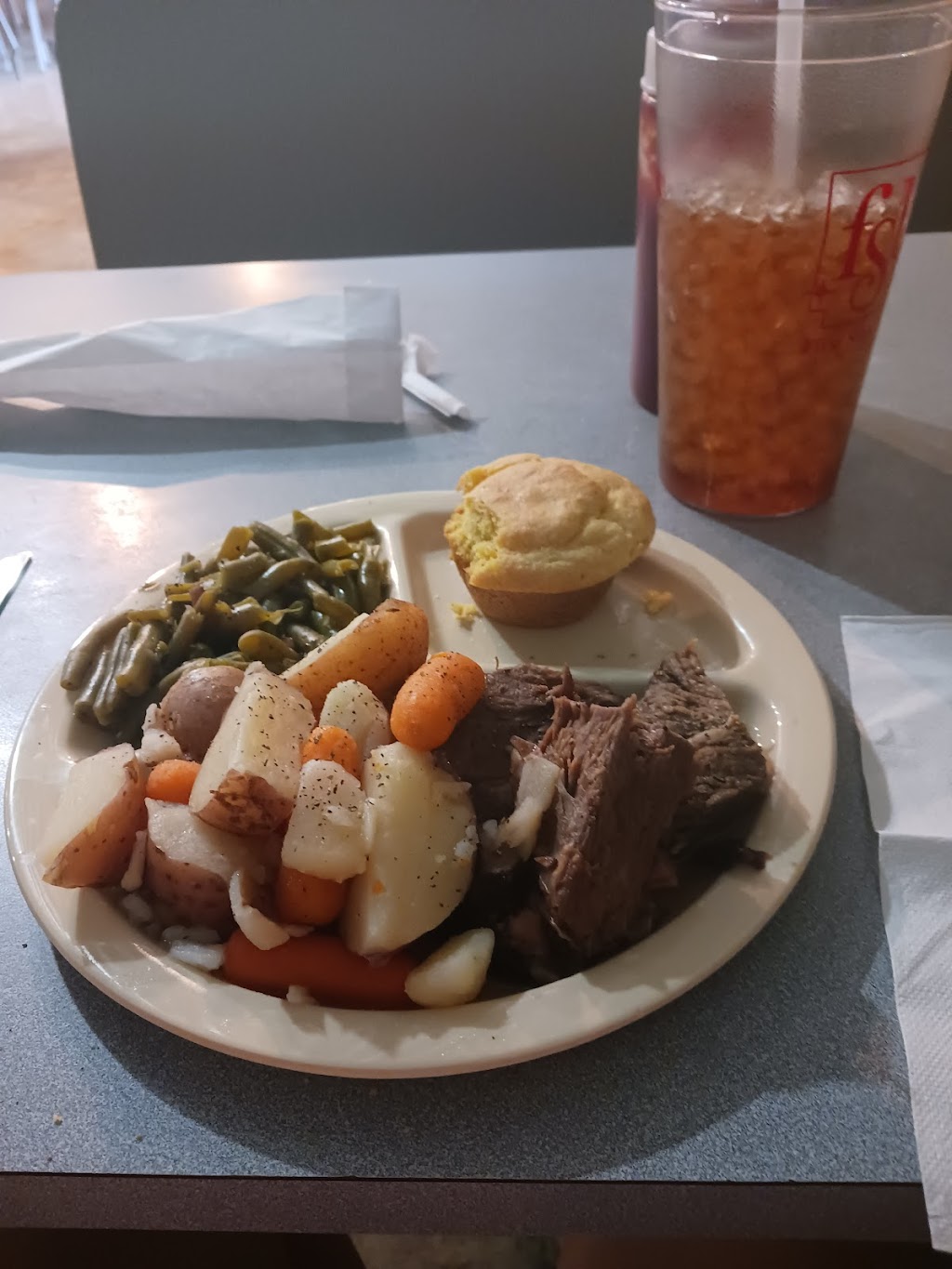 Smokin Ricks Hickory nHouse | restaurant | 815 S Main St, Nashville, AR 71852, USA | 8708451541 OR +1 870-845-1541