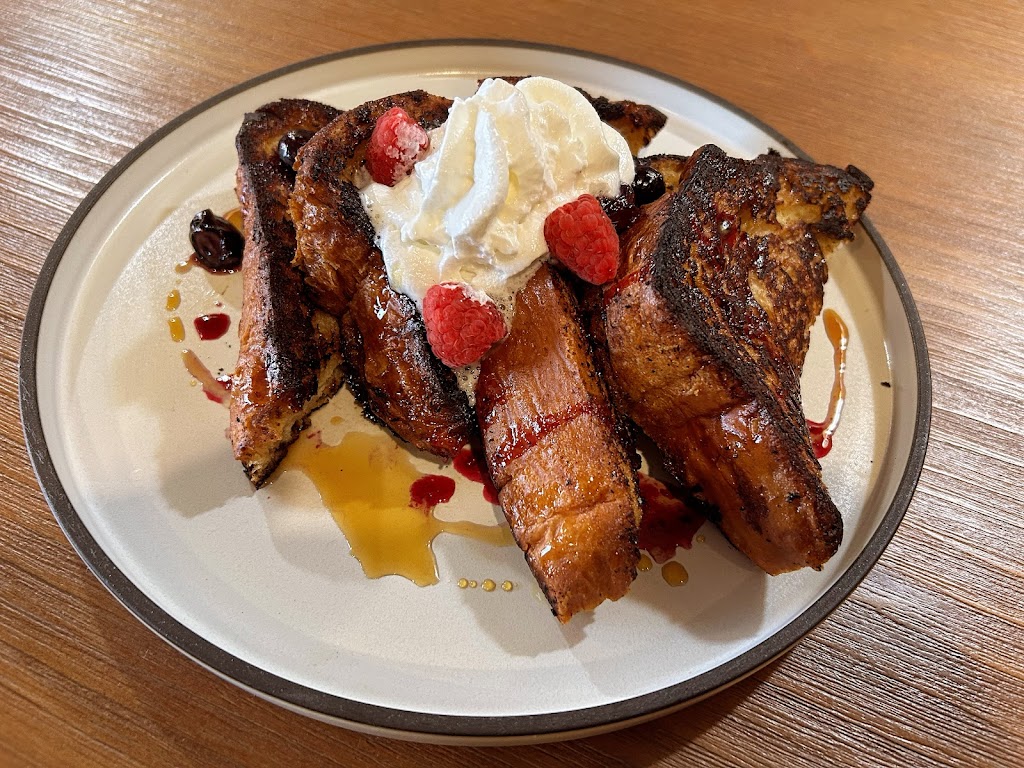 District Bistro | restaurant | 11230 Grandview Ave #2, Silver Spring, MD 20902, USA | 2408338635 OR +1 240-833-8635