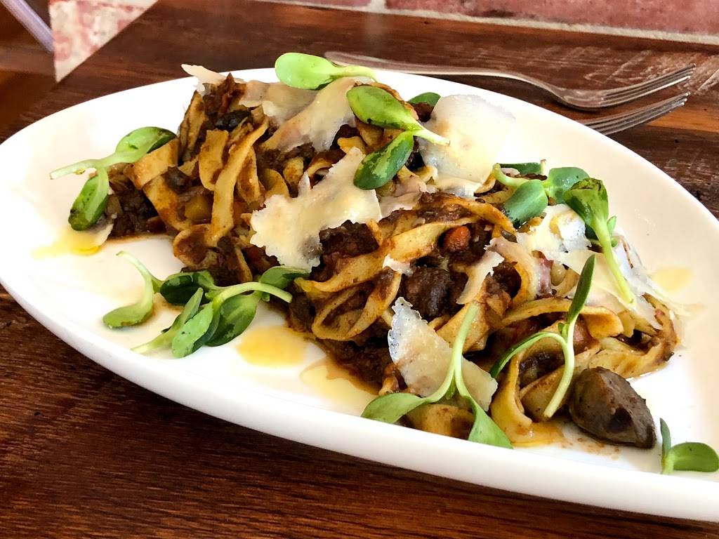 West End Wine Bar & Pub | restaurant | 36855 W Main St, Purcellville, VA 20132, USA | 5404417896 OR +1 540-441-7896