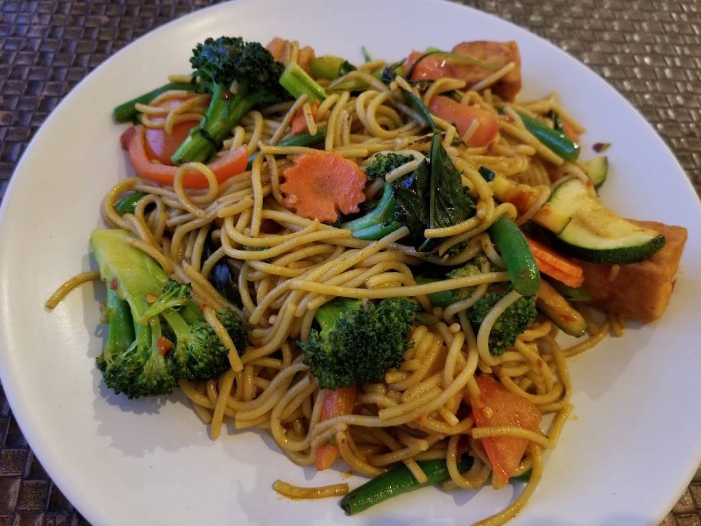 Veggie House | restaurant | 3217 Cahuenga Blvd W, Los Angeles, CA 90068, USA | 3238518837 OR +1 323-851-8837