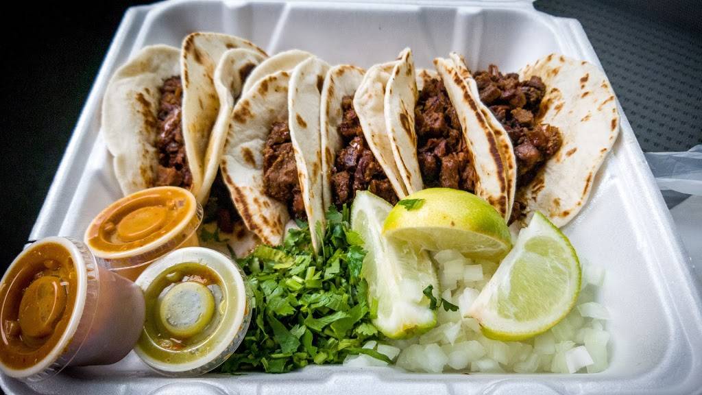 El Tacaso | restaurant | 902 N Westmoreland Rd, Dallas, TX 75211, USA | 2143333612 OR +1 214-333-3612