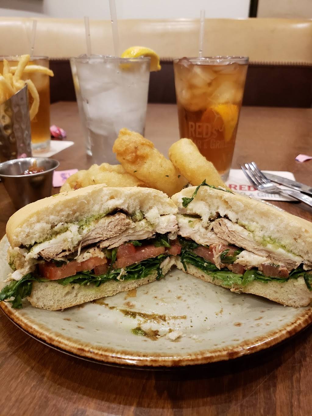 Reds Bar and Grill | restaurant | 300 N Wigwam Ave, Litchfield Park, AZ 85340, USA | 6239353811 OR +1 623-935-3811