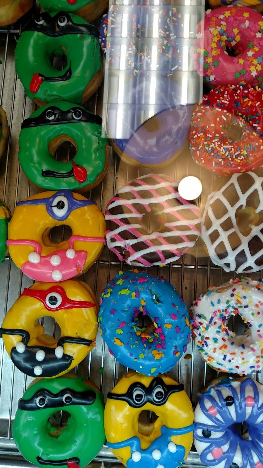 Olivias Donut Shoppe | restaurant | 12806 Broadway St, Pearland, TX 77584, USA | 3467545924 OR +1 346-754-5924