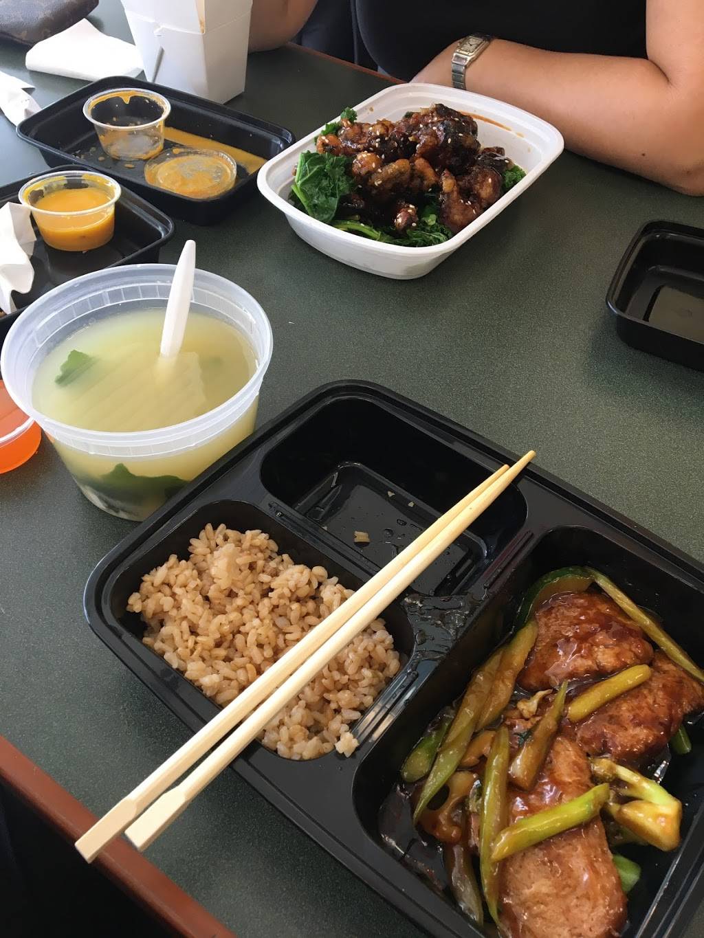 Pinellia Vegan Asian Restaurant | restaurant | 3601 Edison Rd Ste D, South Bend, IN 46615, USA | 5748553390 OR +1 574-855-3390