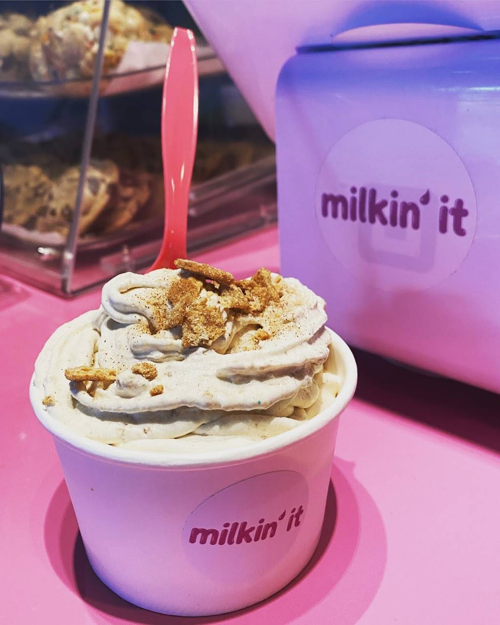 Milkin it | bakery | 1000 Channelside Dr, Tampa, FL 33602, USA | 8139994846 OR +1 813-999-4846