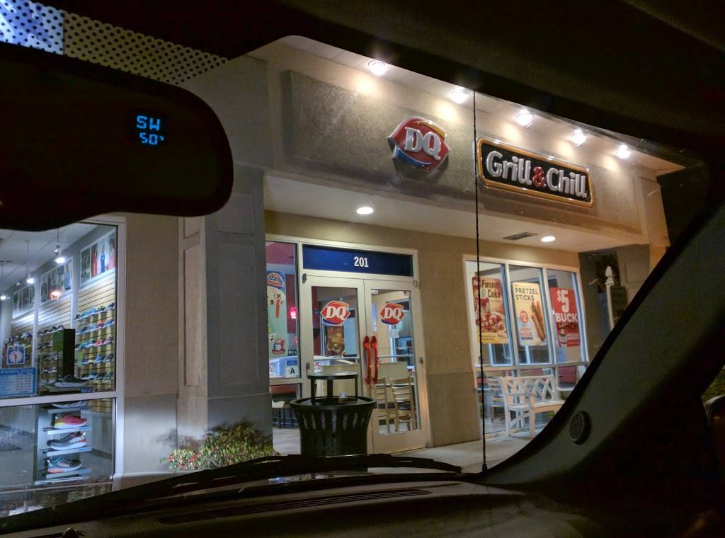 Dairy Queen Grill & Chill | restaurant | 30 Plantation Park Dr Ste 201, Bluffton, SC 29910, USA | 8438157575 OR +1 843-815-7575