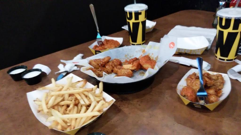 Buffalo Wild Wings | restaurant | 705 S Rural Rd #104, Tempe, AZ 85281, USA | 4808589464 OR +1 480-858-9464