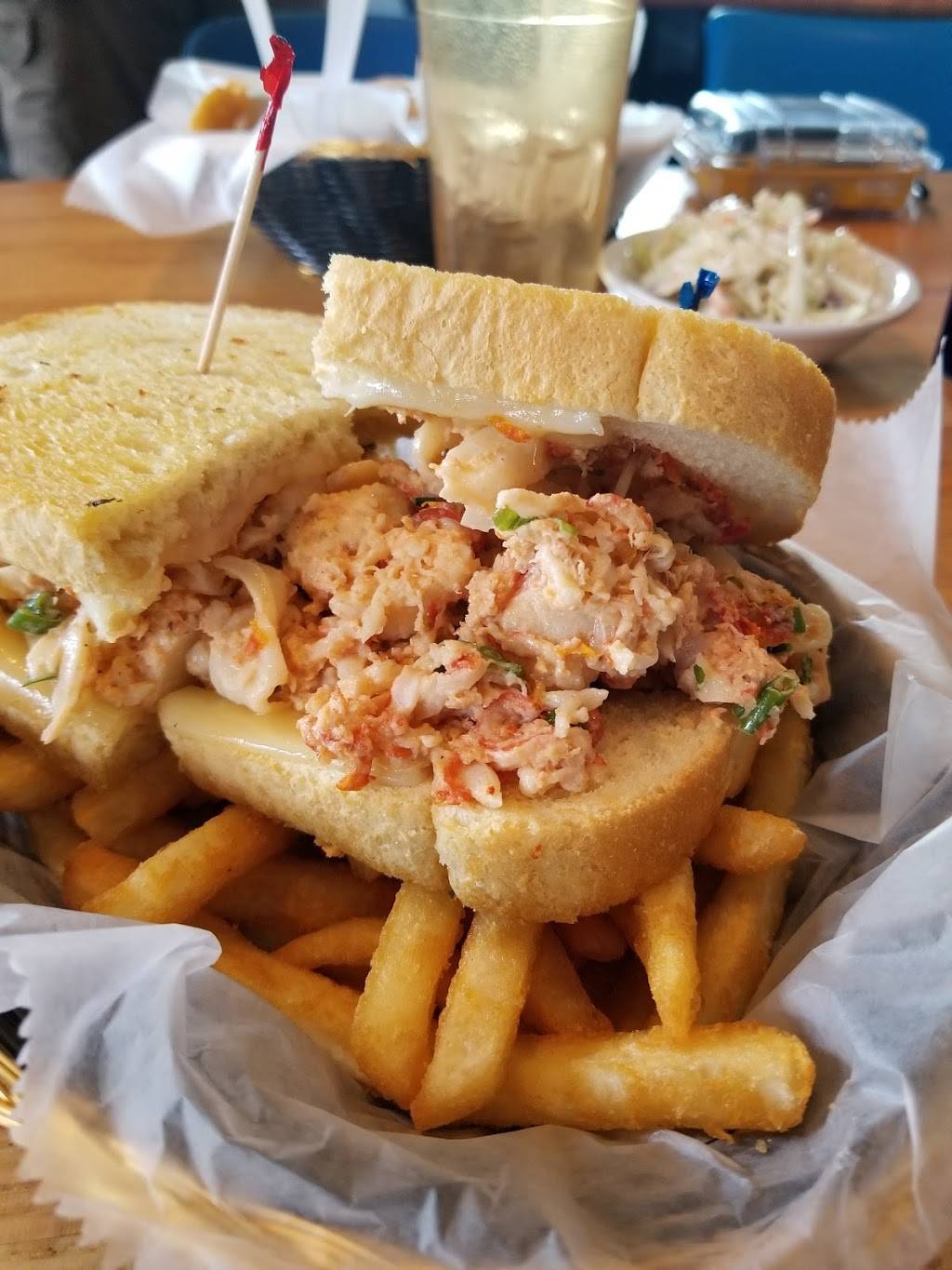 Pelican Bend | restaurant | 219 Capri Blvd, Naples, FL 34113, USA | 2393943452 OR +1 239-394-3452