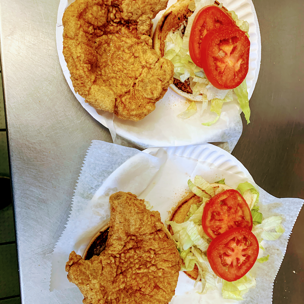 Chicken King #2 | restaurant | 1740 W Trade St, Charlotte, NC 28216, USA | 7043726493 OR +1 704-372-6493