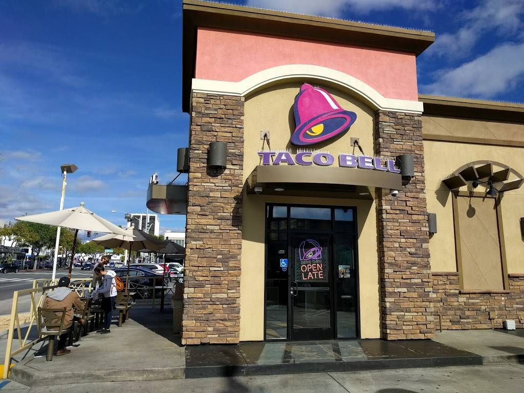 Taco Bell | meal takeaway | 1624 Santa Monica Blvd, Santa Monica, CA 90404, USA | 3104533308 OR +1 310-453-3308