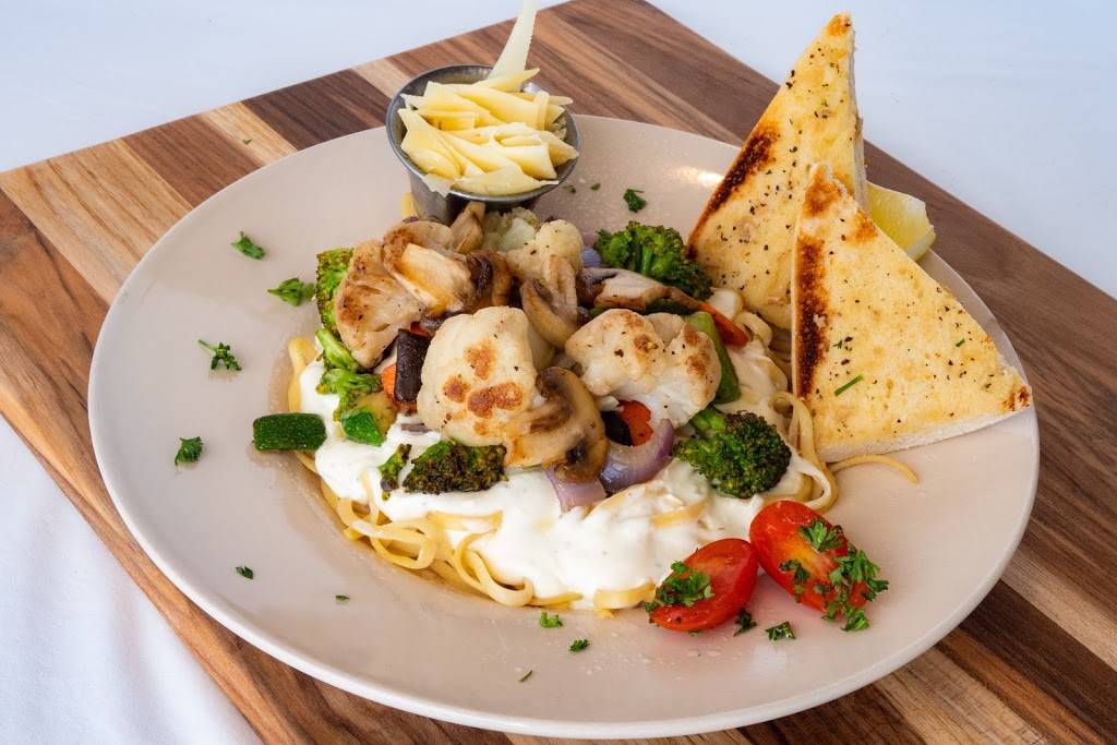 Oceans Edge Restaurant | restaurant | 159 Searsport Ave, Belfast, ME 04915, USA | 2073382646 OR +1 207-338-2646