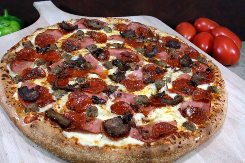 Pizza Pirates | meal delivery | 10255 Mission Boulevard, Riverside, CA 92509, USA | 9513603832 OR +1 951-360-3832