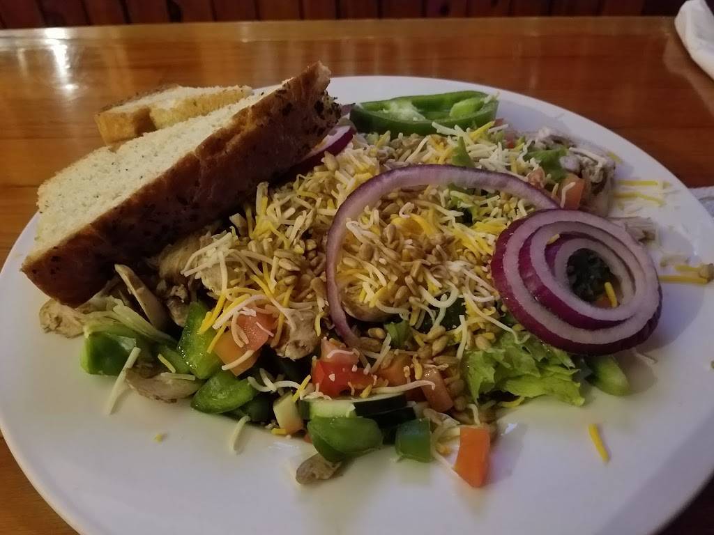 Don & GGs Food and Spirits | restaurant | 1300 E Cloverland Dr, Ironwood, MI 49938, USA | 9069322312 OR +1 906-932-2312